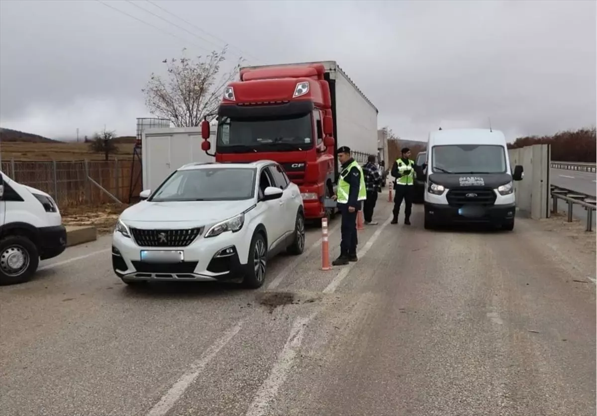 Bilecik’te Hapis Cezası Bulunan 2 Kişi Yakalandı